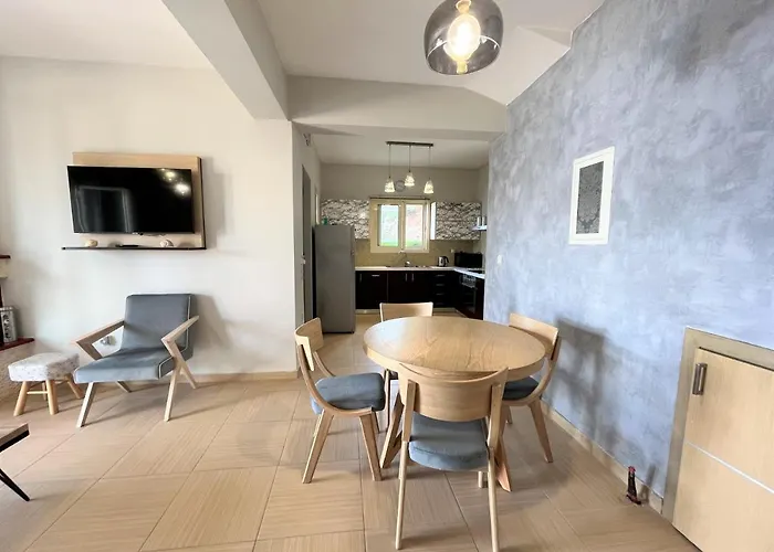 Secluded, Sunset, Beaches, Walk To Village-melina *