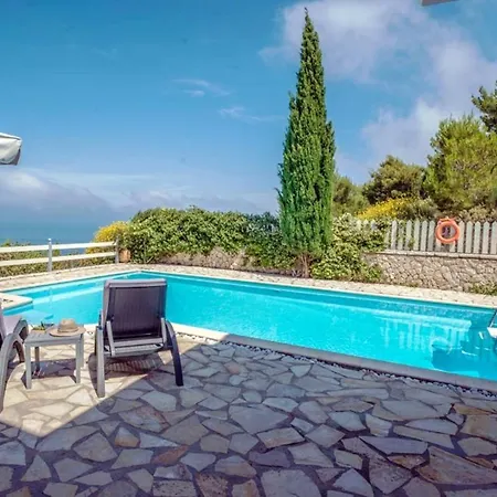 Villa Secluded, Sunset, Beaches, Walk To Village-melina *