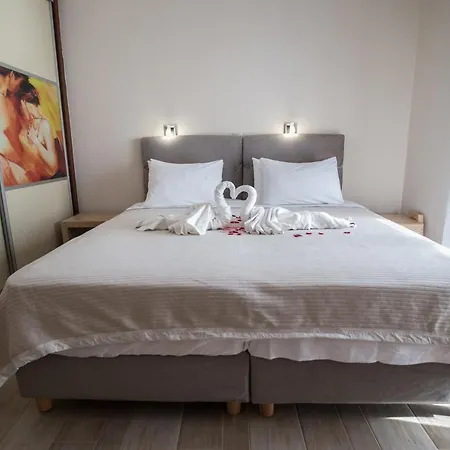 Secluded, Sunset, Beaches, Walk To Village-melina Villa *