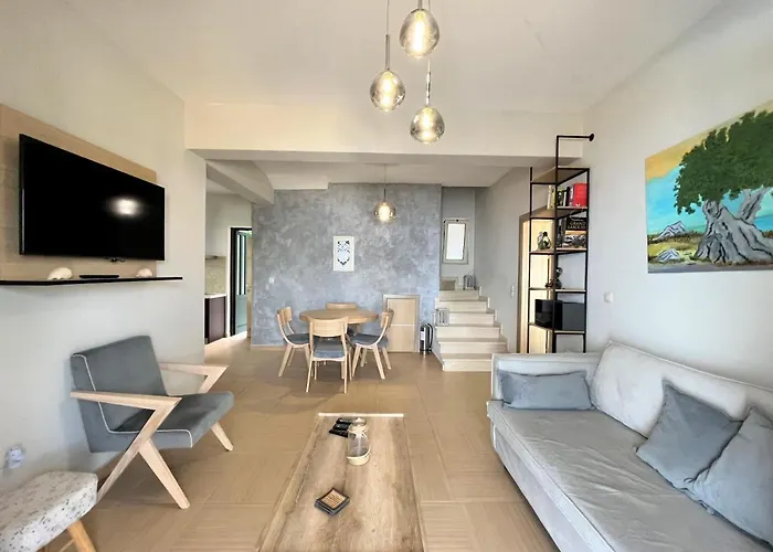 Villa Secluded, Sunset, Beaches, Walk To Village-melina Athanion